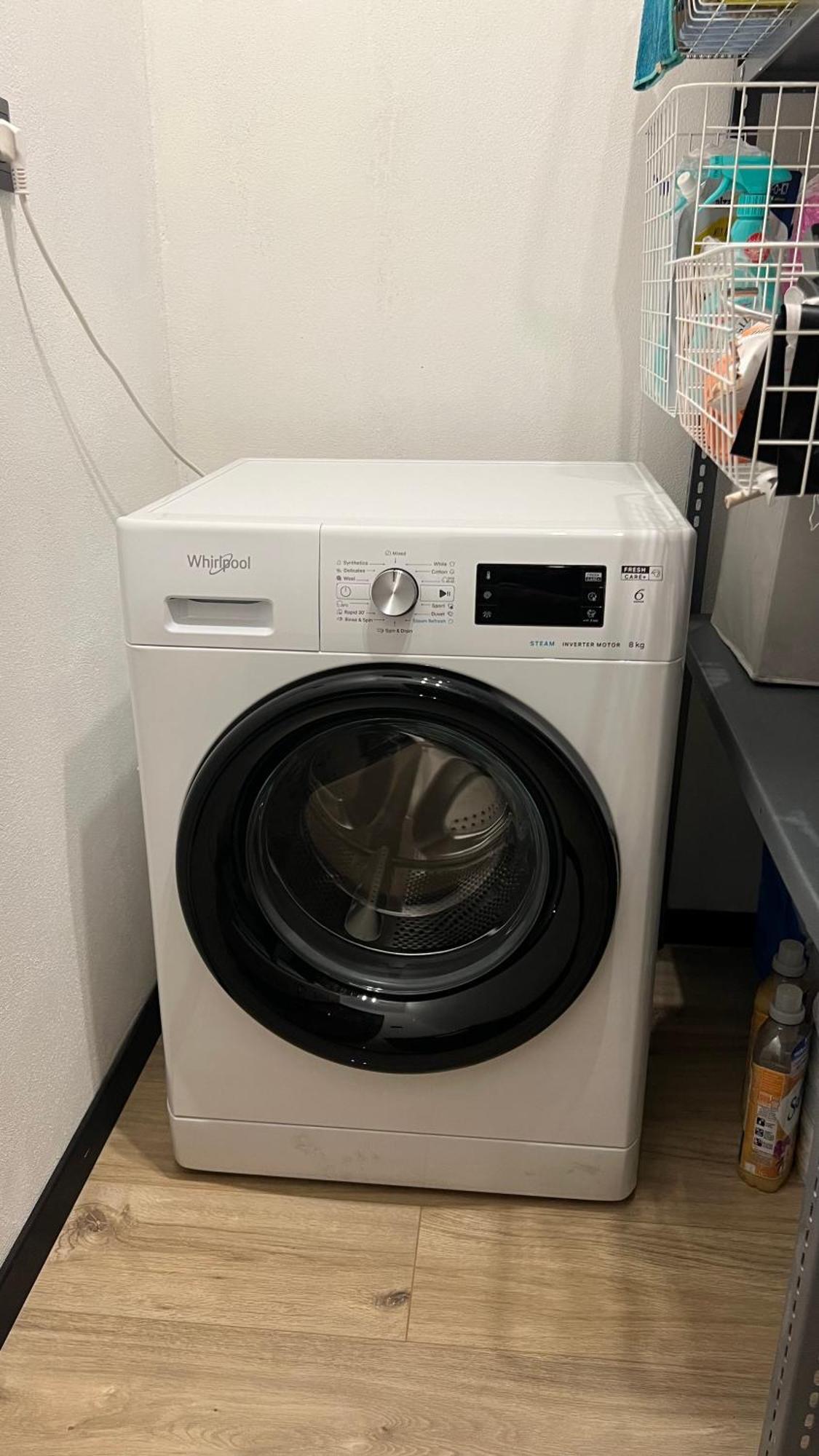 Lake Apartment, 2X Free Garage, 10 Mins To Centre Bratislava Eksteriør billede